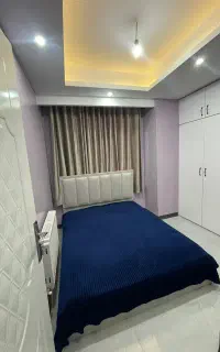 تخت خواب دونفره با میز جلو اینه وعسلی ست