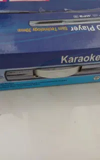 یک دستگاه دی وی دی