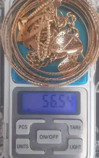 حدود۷۰ گرم طلا