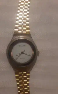 ساعت والار اصل ژاپن فقط و یک انگشتر رینگی رنگ ثابت