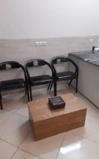 صندلی ومیز اداری و محوطه جداکن