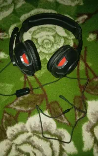 هدفون سیمی با صدای عالی