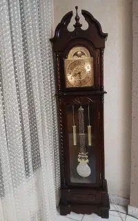 ساعت پایه دار