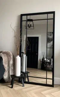 آینه قدی قاب فلزی  (مدل چهار خانه)