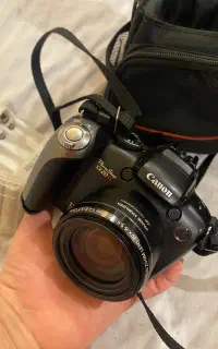 دوربین canon اصل ژاپن نو استفاده نشده Ds500