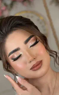 میکاپ و شنیون رنگ و اصلاح ابرو بافت مو تخفیف ویژه