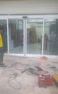 انواع دربهای کرکره برقی وشیشه سکوریت