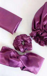 ست چهار تیکه روبالشتی،هدبند،کلاه خواب و کش مو ساتن