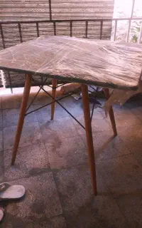 میز ناهارخوری و لوستر
