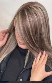 مدل برای رنگ مو