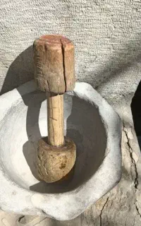 هاون سنگی قدیمی