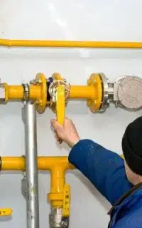 استاد کار جوشکار ماهر با تجربه هستم