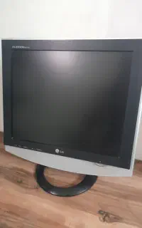 فروش مانیتور ۱۷ ال سی دی(LCD) الجی اصل کره