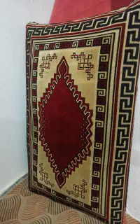 پشتی مخمل