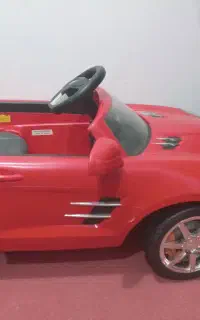 تخت و ماشین کودک