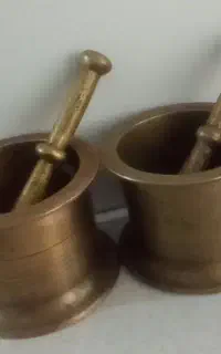 دوتا هاون خیلی بزرگ قدیمی و سنگین کیلویی1600