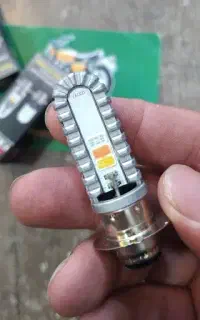 لامپ چشمک زن و ثابت