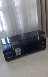 میز تلوزیون مشکی چوب و شیشه