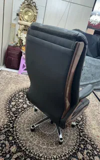 صندلی اداری فوق راحت و حرفه ای برند تیام