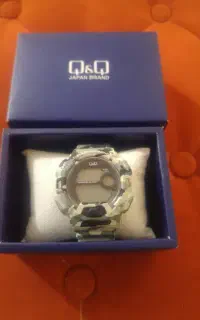 ساعت دیجیتال کیو اند کیو چریکی ضد آب آکبند