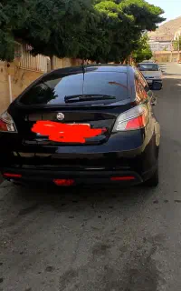 ماشین سالم و تمیز وبی رنگ