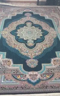 فرش ۱۲متری  ۷۰۰ شانه جنس نخ نو هست