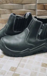 کفش ایمنی ساتر رنگ مشکی مدل جگور