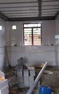 شاگرد کاشی کار