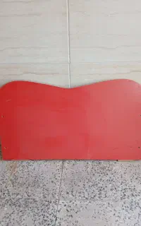 تخت نوجوان