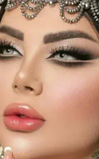 میکاپ کار حرفه ای در منزل