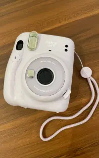 دوربین عکس فوری instax mini 11