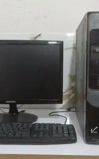 کامپیوتر خانگی با همه تجهیزات در حد نو