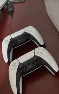 دسته ps5 در حد و سالم
