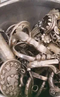 خ نقره شکسته و کار کرده