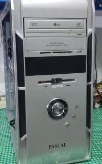 کامپیوتر کیس p41  رم 4 ویندوز 10پرو 64 بیتcpu قوی