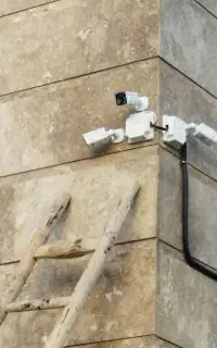 فروش نصب و عیب یابی دوربین مداربسته و دزدگیر اماکن