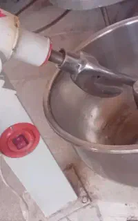 لباس‌شویی خمیر به هم زن