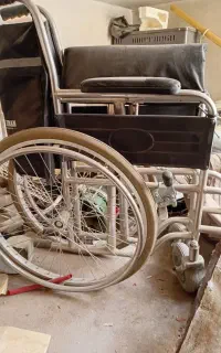 ویلچر چرخ داره