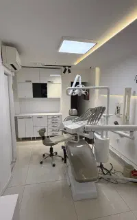 مطب دندانپزشکی بسیار لوکس با تجهیزات کامل