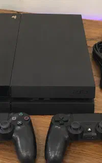 پلی استیشن ۴ (PS4)