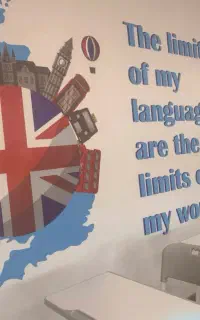 کلاس زبان انگلیسی در محیط آموزشی مناسب
