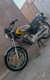 200 نیکتاز