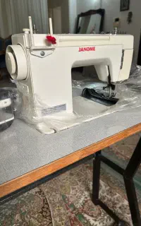 چرخ خیاطی ژانومه