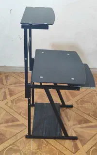 میز کامپیوتر مدرن