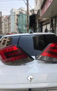 چراغ خطر عقب دنا