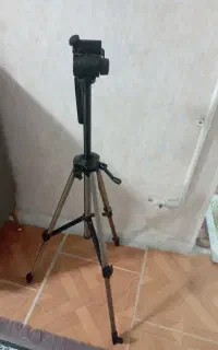 سه پایه دوربین