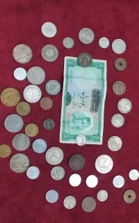 تعدادی سکه قدیمی