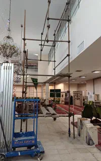 داربست نما چهارپایه تابلو