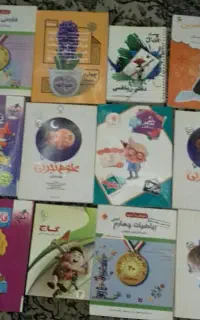 تعدادی کتاب کمک درسی چهارم ابتدایی