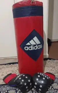 کیسه بوکس دستکش بوکس. نونو